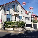 De Paris Bed & Breakfast 4*