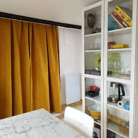 De Paris Bed & Breakfast 4*