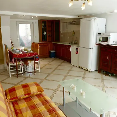 De Paris Bed & Breakfast 4*