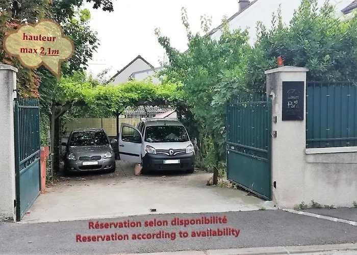 De Paris Nocleg ze śniadaniem 4*